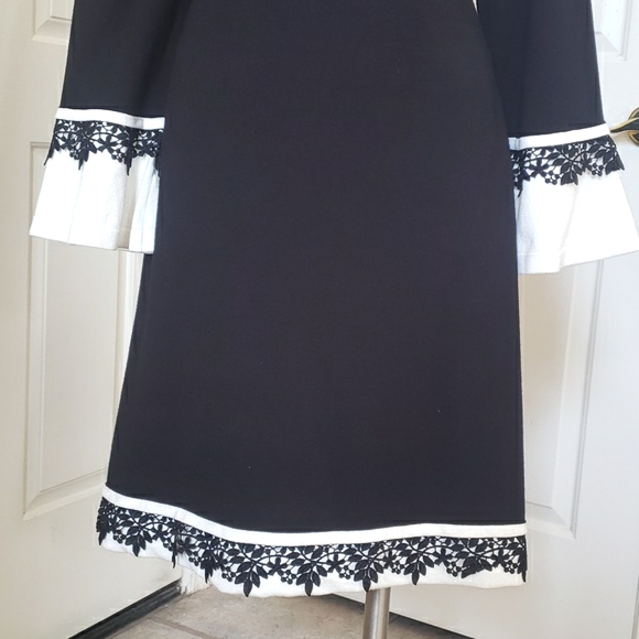 💐 CALVIN KLEIN Black Ivory Dress Long Sleeves Bell Cuffs Crochet Lace Trim - Picture 5 of 10